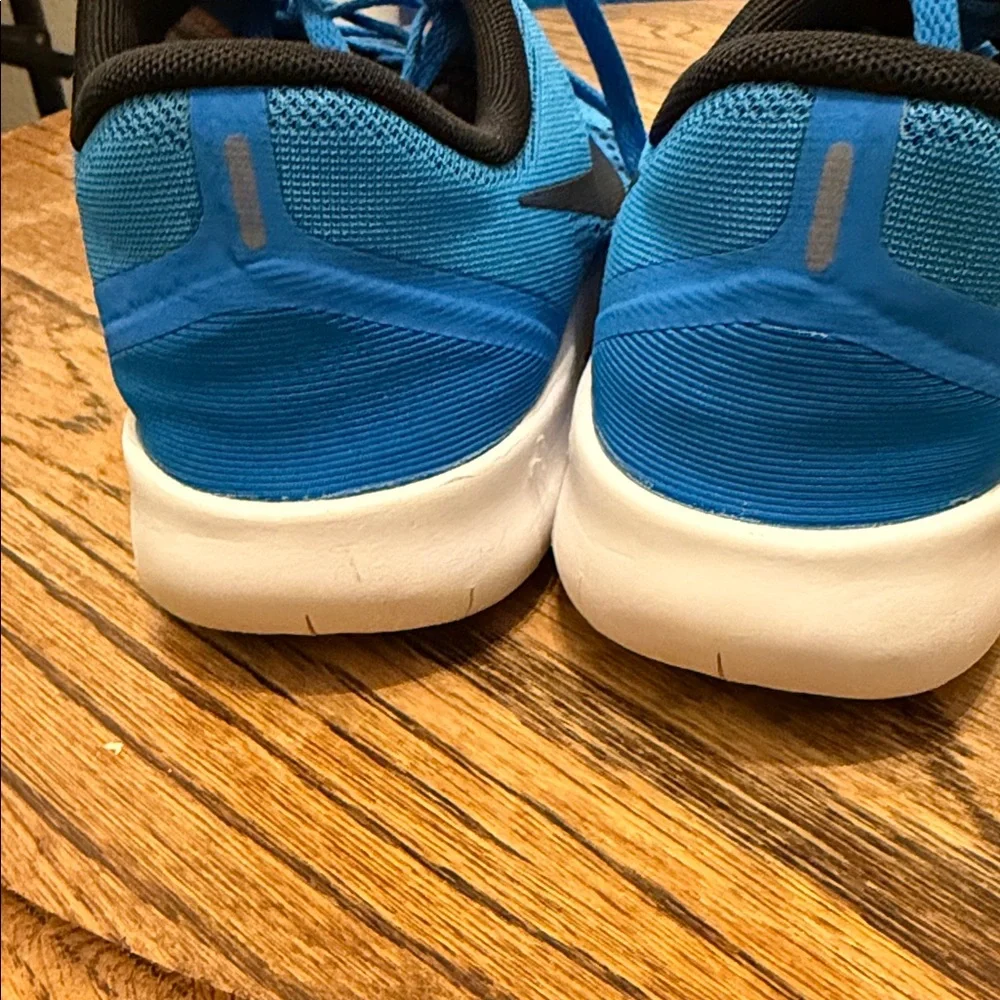 Nike RN Free Blue/Orange Running Sneakers‎ Lightweight  Size 7y